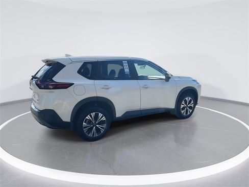 Used 2023 Nissan Rogue SV image 9