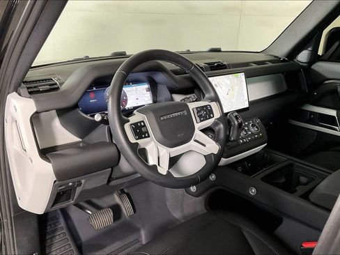 Used 2024 Land Rover Defender 110 SE AWD/4WD image 14
