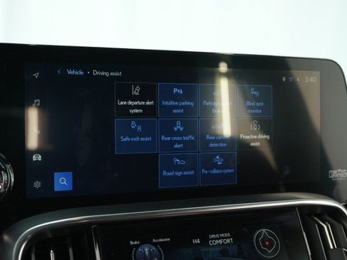 Used 2025 Lexus LX 700h F Sport image 46