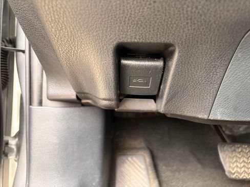 Used 2025 Toyota Camry LE FWD image 29