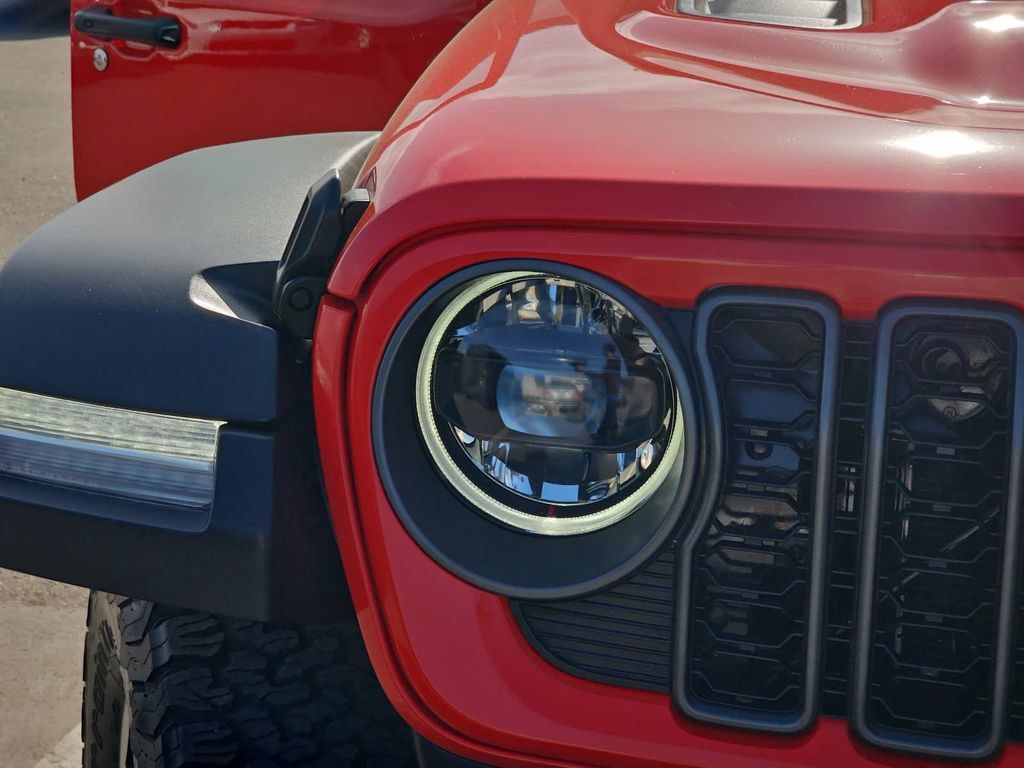 Used 2025 Jeep Wrangler Unlimited Rubicon 4xe w/ Safety Group AWD/4WD image 33