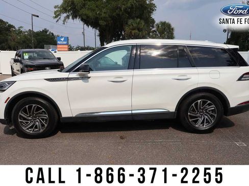 Used 2022 Lincoln Aviator 2WD w/ Elements Package image 3
