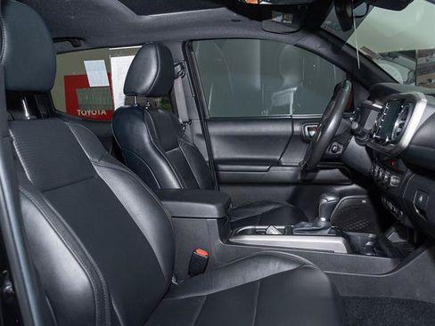 Used 2023 Toyota Tacoma Limited w/ Nightshade Package AWD/4WD image 23