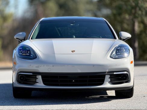 Used 2018 Porsche Panamera 4S image 2