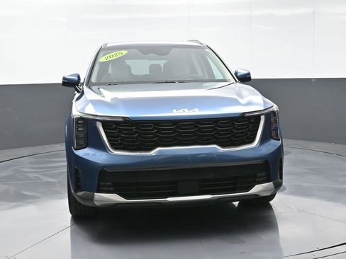 New 2025 Kia Sorento EX image 3
