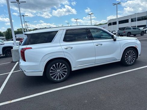 Used 2023 Hyundai Palisade Calligraphy w/ Winter Package AWD/4WD image 7