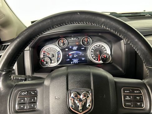Used 2014 RAM 1500 Sport RWD image 26