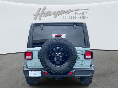 Used 2024 Jeep Wrangler Unlimited Sport AWD/4WD image 4