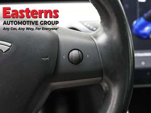 Used 2019 Tesla Model 3 Long Range image 16