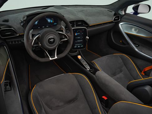 Used 2025 McLaren Artura Spider RWD image 8