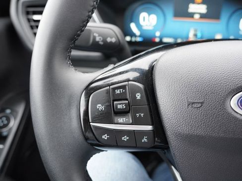 Certified 2023 Ford Escape Platinum image 39