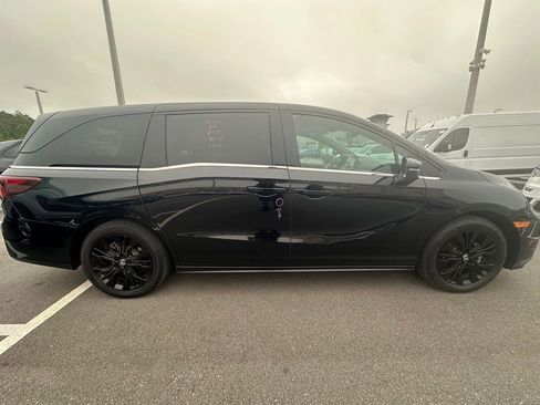 Used 2025 Honda Odyssey Sport-L image 2