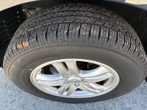 Used 2011 Hyundai Santa Fe GLS image 14