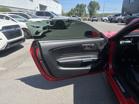 Used 2019 Ford Mustang GT Premium w/ Equipment Group 401A RWD image 28
