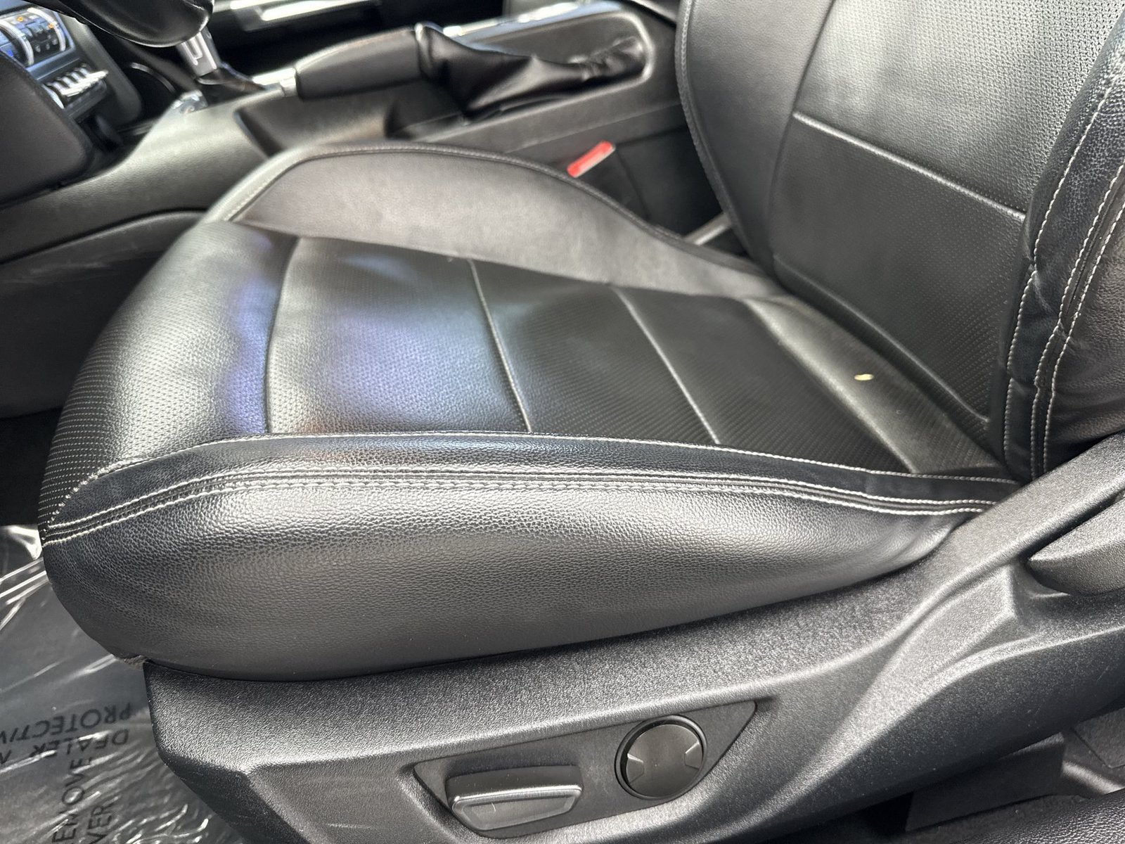 Used 2022 Ford Mustang Premium RWD image 28