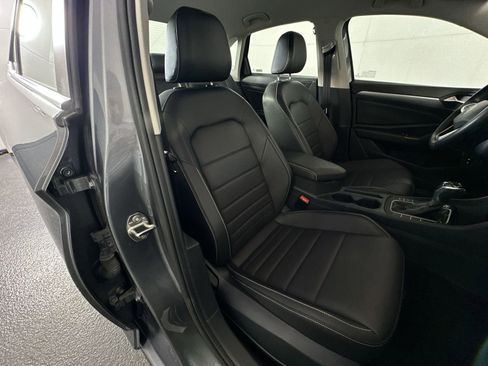 Used 2024 Volkswagen Jetta SE image 30