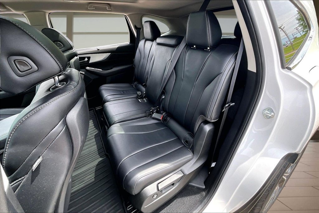 Used 2023 Acura MDX w/ Technology Package FWD image 25