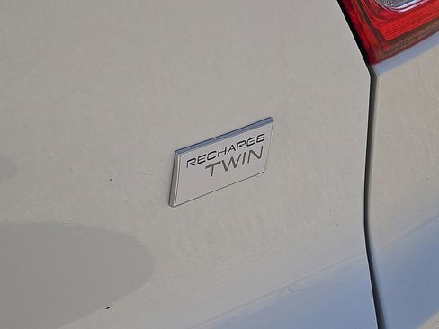 Used 2023 Volvo XC40 Recharge Plus w/ Protection Package Premier image 13