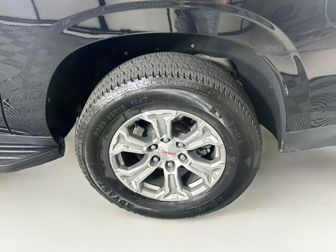 Used 2021 GMC Yukon XL SLE AWD/4WD image 11