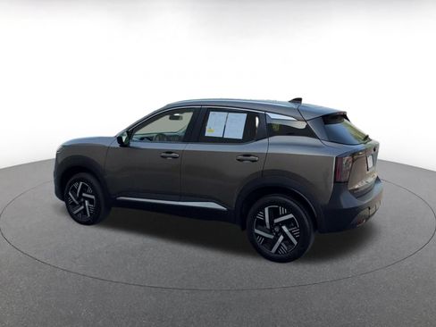 Used 2026 Nissan Kicks SV FWD image 10