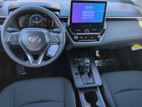 New 2026 Toyota Corolla Cross LE w/ Moonroof Package image 25