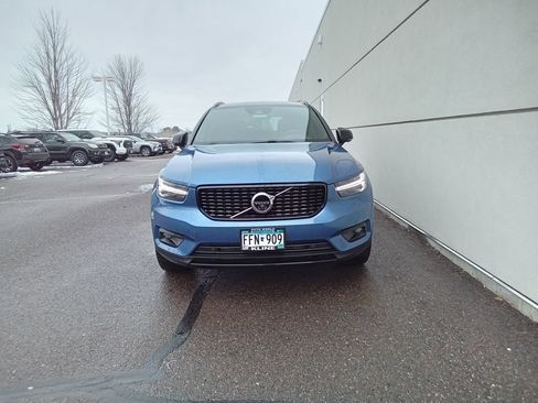 Used 2021 Volvo XC40 T5 R-Design w/ Advanced Package image 4