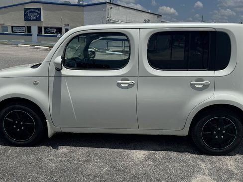 Used 2010 Nissan Cube 1.8 S w/ Interior Designer Pkg FWD image 3
