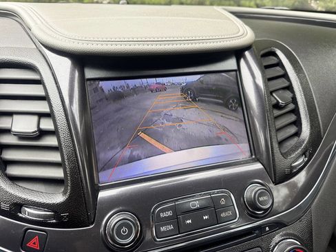 Used 2014 Chevrolet Impala LTZ image 16