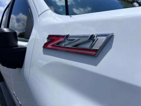 Used 2022 Chevrolet Silverado 2500 LT w/ Convenience Package AWD/4WD image 12