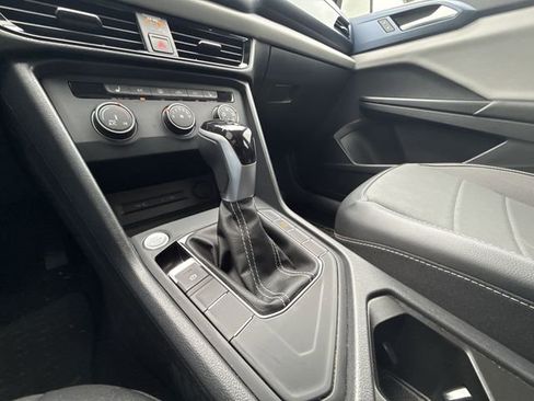 Used 2022 Volkswagen Taos SE image 19