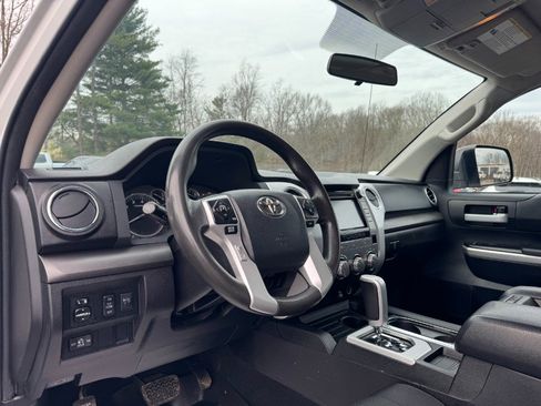 Used 2016 Toyota Tundra SR5 AWD/4WD image 15