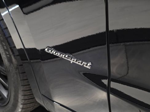 Used 2018 Maserati Levante GranSport image 47