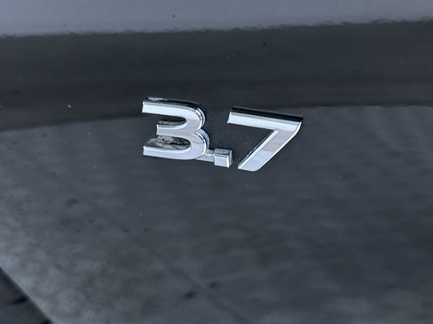 Used 2016 INFINITI Q70 3.7 AWD/4WD image 27