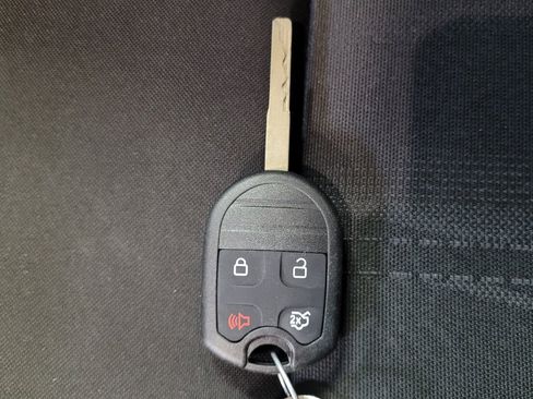 Used 2017 Ford Focus SEL image 32