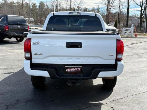 Used 2023 Toyota Tacoma SR5 w/ Technology Package image 28