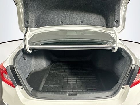 Used 2020 Honda Accord Touring image 30