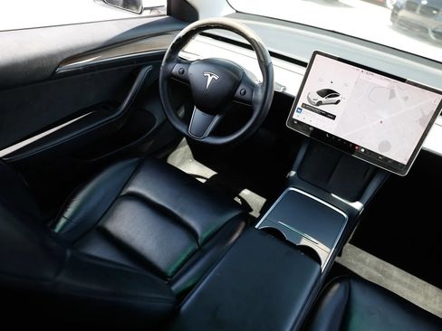Used 2021 Tesla Model 3 Standard Range Plus RWD image 12