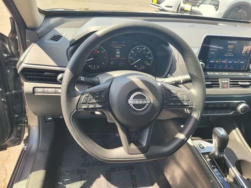 Certified 2025 Nissan Altima 2.5 S FWD image 30