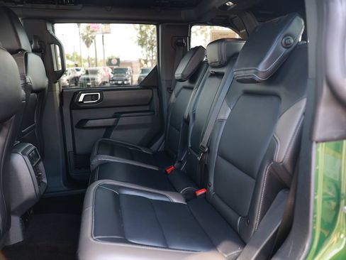 Used 2025 Ford Bronco Outer Banks AWD/4WD image 34