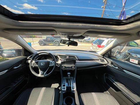 Used 2019 Honda Civic EX image 32