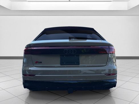 Used 2024 Audi Q8 Prestige w/ Prestige Package AWD/4WD image 4