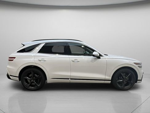 New 2026 Genesis GV70 2.5T Sport Prestige w/ G1 Accessory Package AWD/4WD image 7