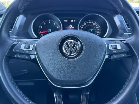 Used 2019 Volkswagen Tiguan SE AWD/4WD image 36