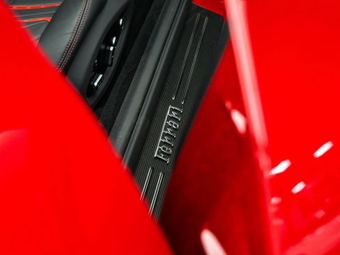 Used 2018 Ferrari GTC4Lusso image 53