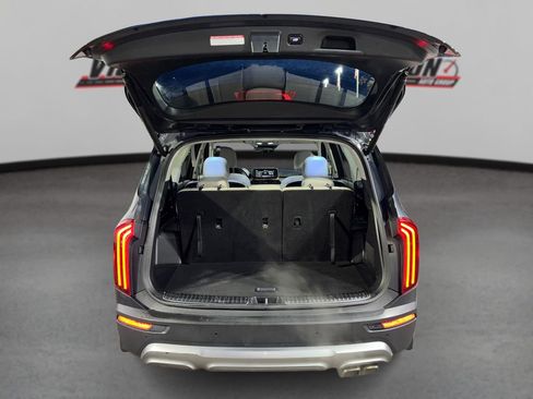 Used 2020 Kia Telluride SX w/ SX Prestige Package image 11