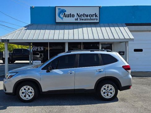 Used 2021 Subaru Forester AWD/4WD image 1