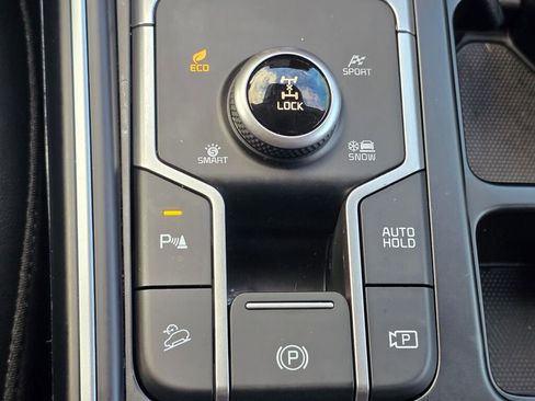 Used 2023 Kia Sorento EX image 50