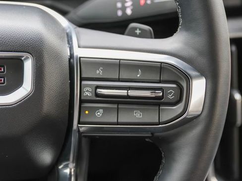 Used 2025 GMC Acadia Elevation FWD image 27