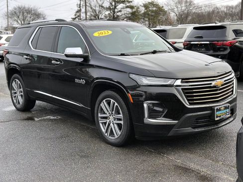 Used 2023 Chevrolet Traverse High Country AWD/4WD image 5