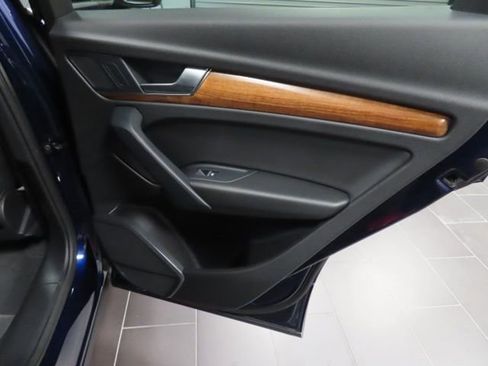 Used 2022 Audi Q5 2.0T Premium image 14